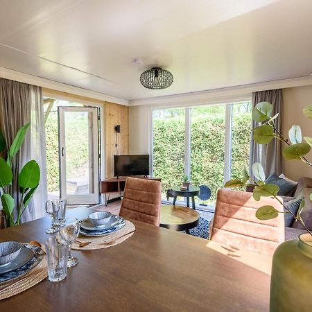 Chalet Op Rustig Park Op De Veluwe Putten Exteriér fotografie